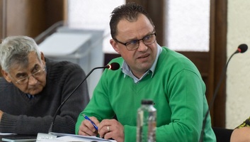 Orvvadászat gyanúja miatt lemondott az RMDSZ marosvásárhelyi képviselője - illusztráció