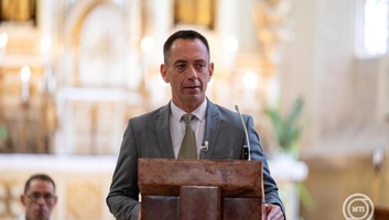 RMDSZ: Magyar Péter támogassa az erdélyi magyarokat! - illusztráció