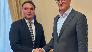 Tarr Zoltán a szlovákiai Magyar Szövetség elnökével egyeztetett - illusztráció
