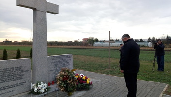 VMDP: Megrongálták a járeki láger emlékművét - illusztráció