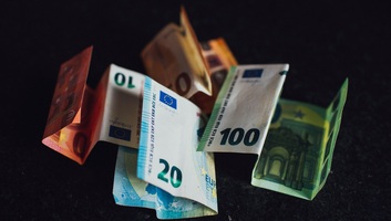 A Bosznia-hercegovinai Föderáció parlamentje elfogadta a SEPA-csatlakozáshoz szükséges törvényeket - illusztráció