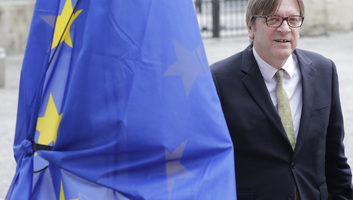 A belga hatóságok vizsgálatot folytatnak Guy Verhofstadt volt belga miniszterelnök ügyében - illusztráció