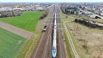 A hőség miatt Lengyelországban csaknem 130 vasúti járatot töröltek a mai napon - illusztráció