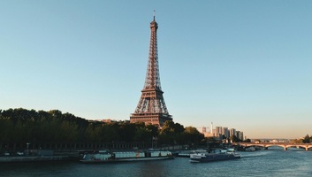 Az ügyvezető francia miniszterelnök szerint elhárulhat az előrehozott választások veszélye - illusztráció