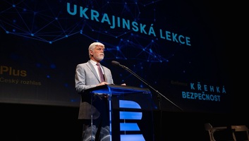 Cseh elnök: A NATO-nak határozottságot kell mutatnia Oroszországgal szemben - illusztráció