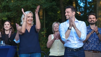 Csökkentették Marine Le Pen eltiltásának időtartamát, de nyomkövető viselésére ítélték - illusztráció