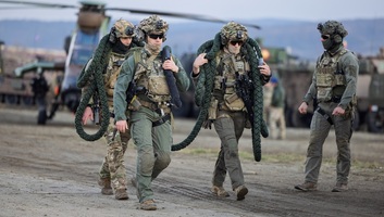 Franciaország önkéntes katonai szolgálatot vezet be - illusztráció