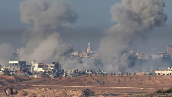 Hiába a tűzszünet, megint Gázát bombázta Izrael, leállították a segélyszállítmányokat - illusztráció
