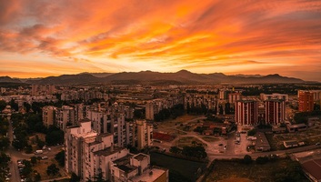 Jelentősen emelné a béreket és a nyugdíjakat a montenegrói kormány - illusztráció