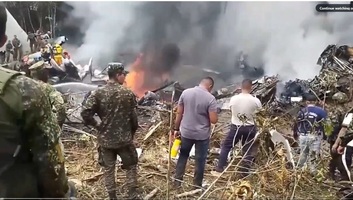 Lezuhant egy katonai gép Kokumbiában, az áldozatok száma hetvenhez közelít - illusztráció