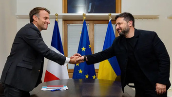 Macron: Európa nem hagyja magára Ukrajnát, Franciaország felgyorsítja a katonai támogatást - illusztráció
