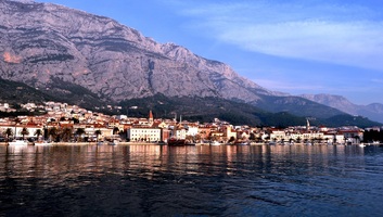Makarska elsőként korlátozza az éjszakai alkoholárusítást Horvátországban - illusztráció