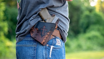 Olaszországban vizsgálat indult egy 80 éves férfi ellen a „szarajevói embervadásztúrák” ügyében - illusztráció