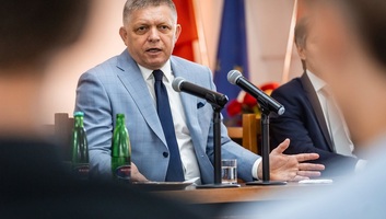 Robert Fico: Ha megújul az egyeztetés a V4-en belül, a csoport ismét tiszteletet vívhat ki az EU-ban - illusztráció