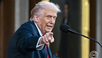 Sakkjátszmához hasonlította Donald Trump az Iránnal zajló alkufolyamatot - illusztráció