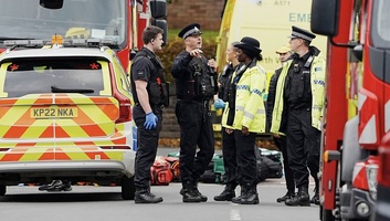 Terrortámadás Manchesterben: Három halott, több sérült – két embert őrizetbe vettek - illusztráció