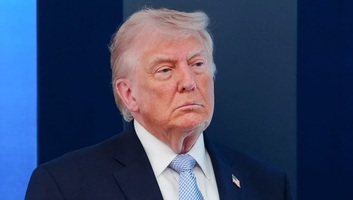 Trump 25 százalékos vámot jelentett be az EU-ból érkező járművekre - illusztráció