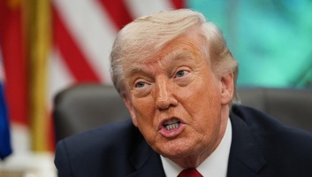 Trump szerint Irán még nem fizetett meg eléggé az elmúlt 47 évért, a légitámadások újraindítását is felvetette - illusztráció