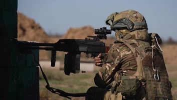 Ukrán erők csapást mértek a donyecki repülőtérre és több orosz olajlétesítményre - illusztráció