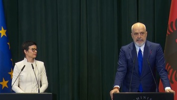 Uniós biztos: Albánia sikeres munkát végzett a jogállamiságra vonatkozó kritériumok teljese terén - illusztráció