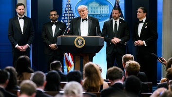 Vád alá helyezik hétfőn a washingtoni gálavacsora helyszínén lövöldöző férfit - illusztráció