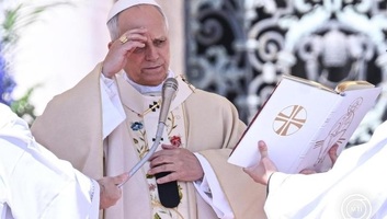 XIV. Leó: A mesterséges intelligencia fejlődése az emberi lét értelmének hanyatlásához vezet - illusztráció