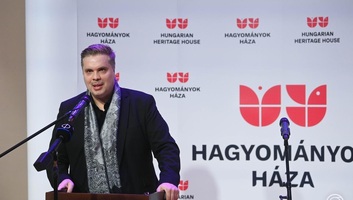 Both Miklós is lemond a Nemzeti Kulturális Alap Bizottságában betöltött tagságáról - illusztráció