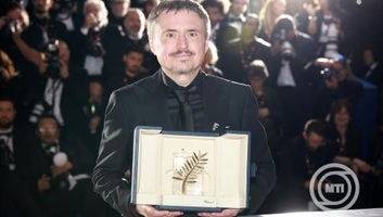 Cannes: Román film nyerte az Arany Pálmát, orosz rendezőé a Nagydíj - illusztráció