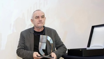 Darvasi László nyerte az első Esterházy Irodalmi Díjat - illusztráció