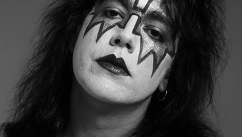 Elhunyt a legendás zenekar, a Kiss alapító tagja, gitárosa - illusztráció