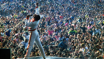 Freddie Mercury-kiállítás nyílt a Magyar Zene Házában - illusztráció