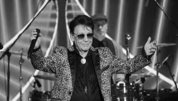 Meghalt Fenyő Miklós - illusztráció