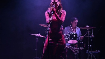 Ünnepel az Újvidéki Színház - illusztráció