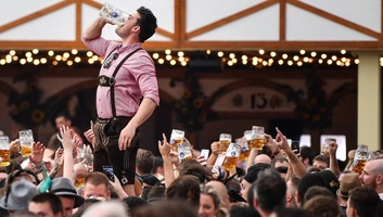 Idén 6,5 millióan látogattak el a müncheni Oktoberfestre - illusztráció