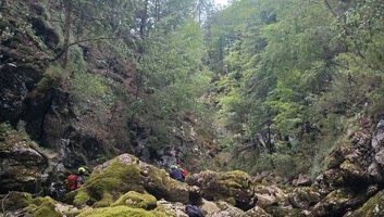 Meghalt egy apa, gyermeke pedig súlyosan megsérült egy szlovéniai hegyi balesetben - illusztráció