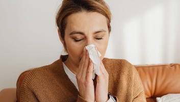 Több mint hétezer influenzaszerű megbetegedést regisztráltak egy hét alatt - illusztráció