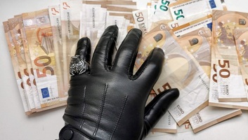 Törököt fogtak a rendőrök Belgrádban: Kenőpénzt akart adni - illusztráció