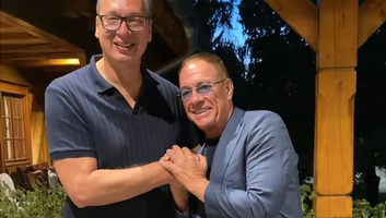Vučić vendégül látta Jean-Claude Van Damme-ot - illusztráció