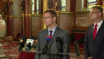 A Fidesz-KDNP tiltakozást szervez az alaptörvény módosítása ellen - illusztráció