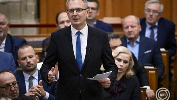 A KDNP petíciót indít az oktatási miniszter leváltásáért - illusztráció