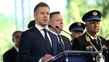 A hivatásosoknak legyen bátorságuk felszólalni, ha törvénytelenséget, méltatlanságot, becstelenséget látnak - illusztráció