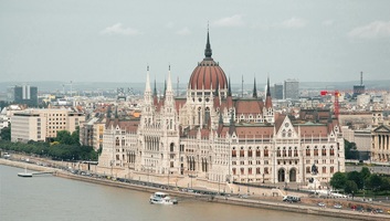 Alakuló ülését tartja az Országgyűlés - illusztráció