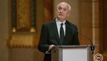 Baka András: Egy ország jövőjét nemcsak vezetők, hanem erős, tartós intézmények teremtik meg - illusztráció