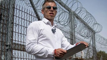 Belga lap: Magyar Péter folytatja Orbán Viktor migránsellenes politikáját - illusztráció