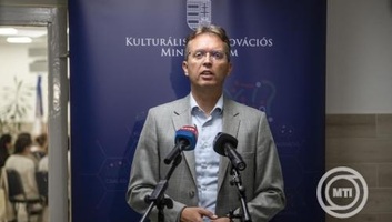 Botrány az ELTE-n: Erőszakosan zavarták meg palesztinpárti provokátorok egy izraeli történész előadását - illusztráció