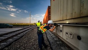 Energiatakarékossági okokból hétfőn kora estétől leáll a vasúti teherforgalom Magyarországon - illusztráció
