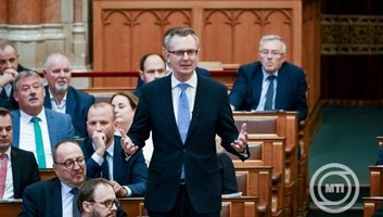 Fidesz-frakció: A Tisza Párt hazug pedofilkampányt építhetett a Fidesz-KDNP politikusaival szemben - illusztráció