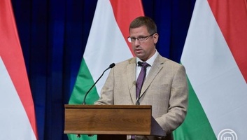 Gulyás Gergely Székelyudvarhelyen: A kormány számára mindennapos valóság a magyar nemzet egysége - illusztráció