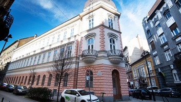 Hat embert vett őrizetbe az NKA-támogatások ügyében a NAV kedden - illusztráció