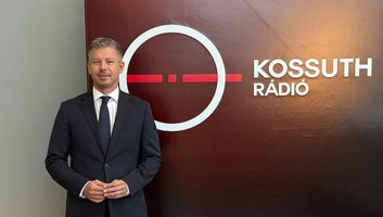 Magyar Péter: 2030-ig lesz új alkotmány és választójogi törvény - illusztráció